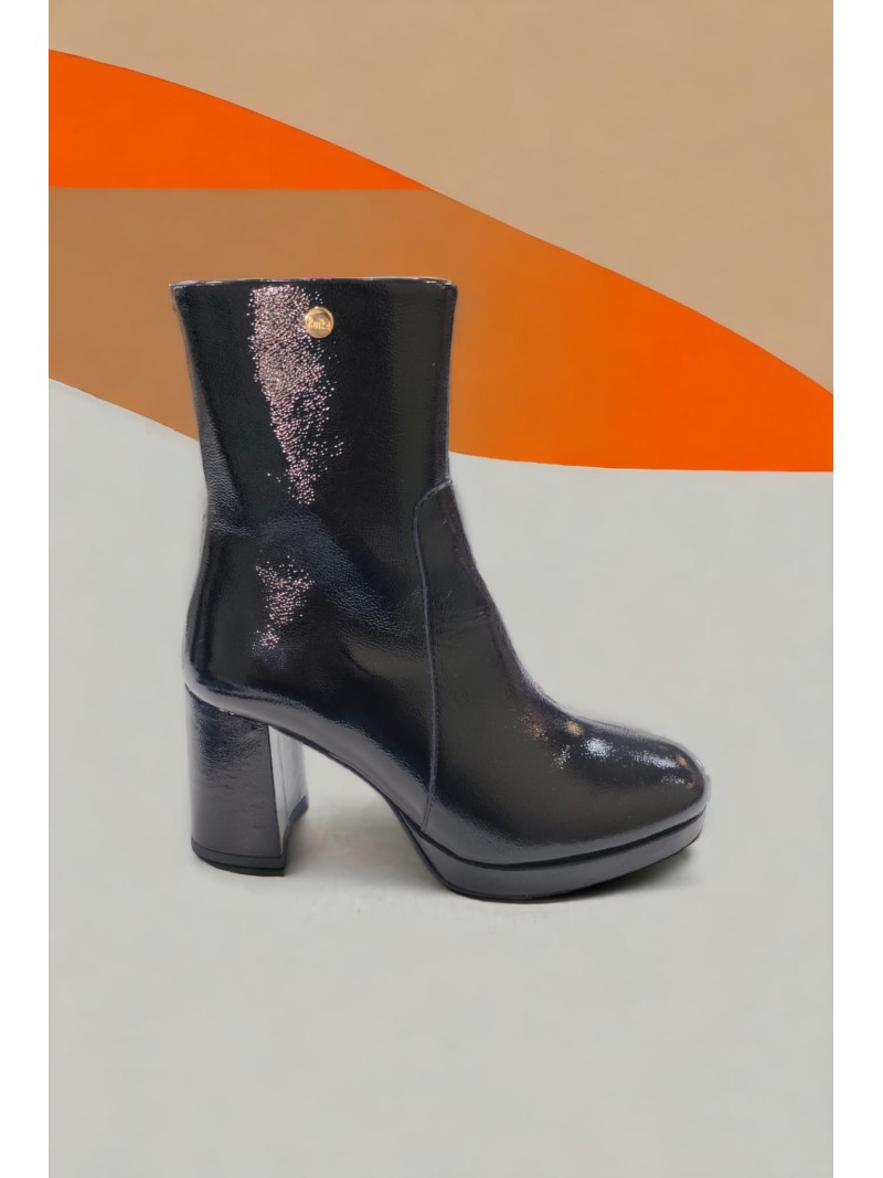 Shiny Black Ankle Boots by Ruika