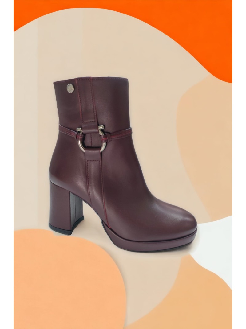 Ruika's High Heel Burgundy Boot